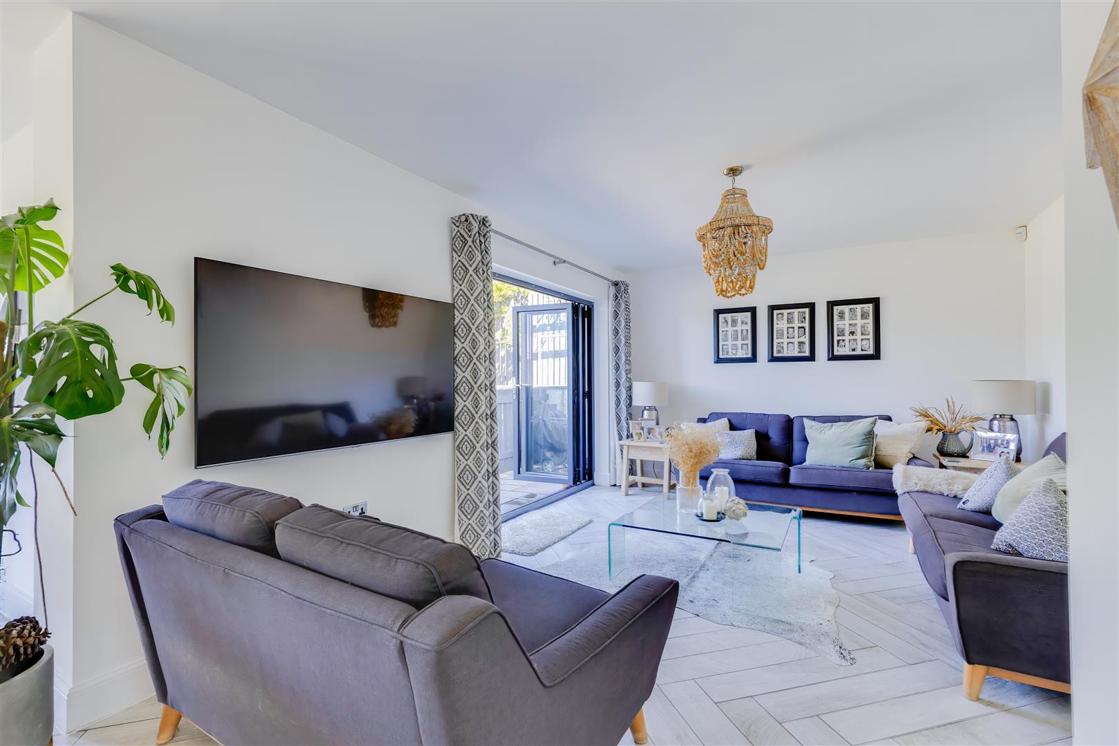 Craig Yr Eos Avenue, Ogmore by Sea, Vale of Glamorgan, CF32 0PF